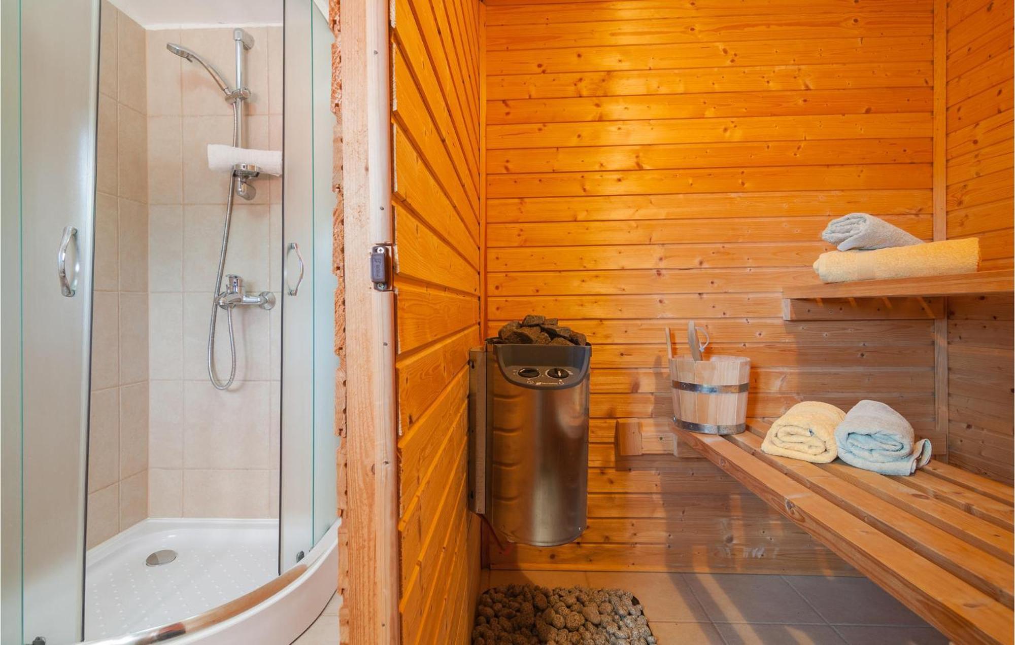 Cozy Home In Mudri Dolac With Kitchen Basina ภายนอก รูปภาพ