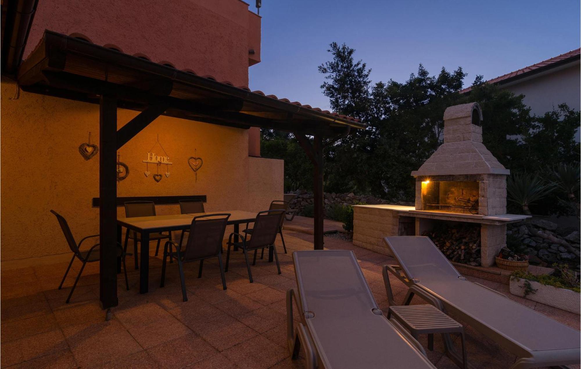 Cozy Home In Mudri Dolac With Kitchen Basina ภายนอก รูปภาพ