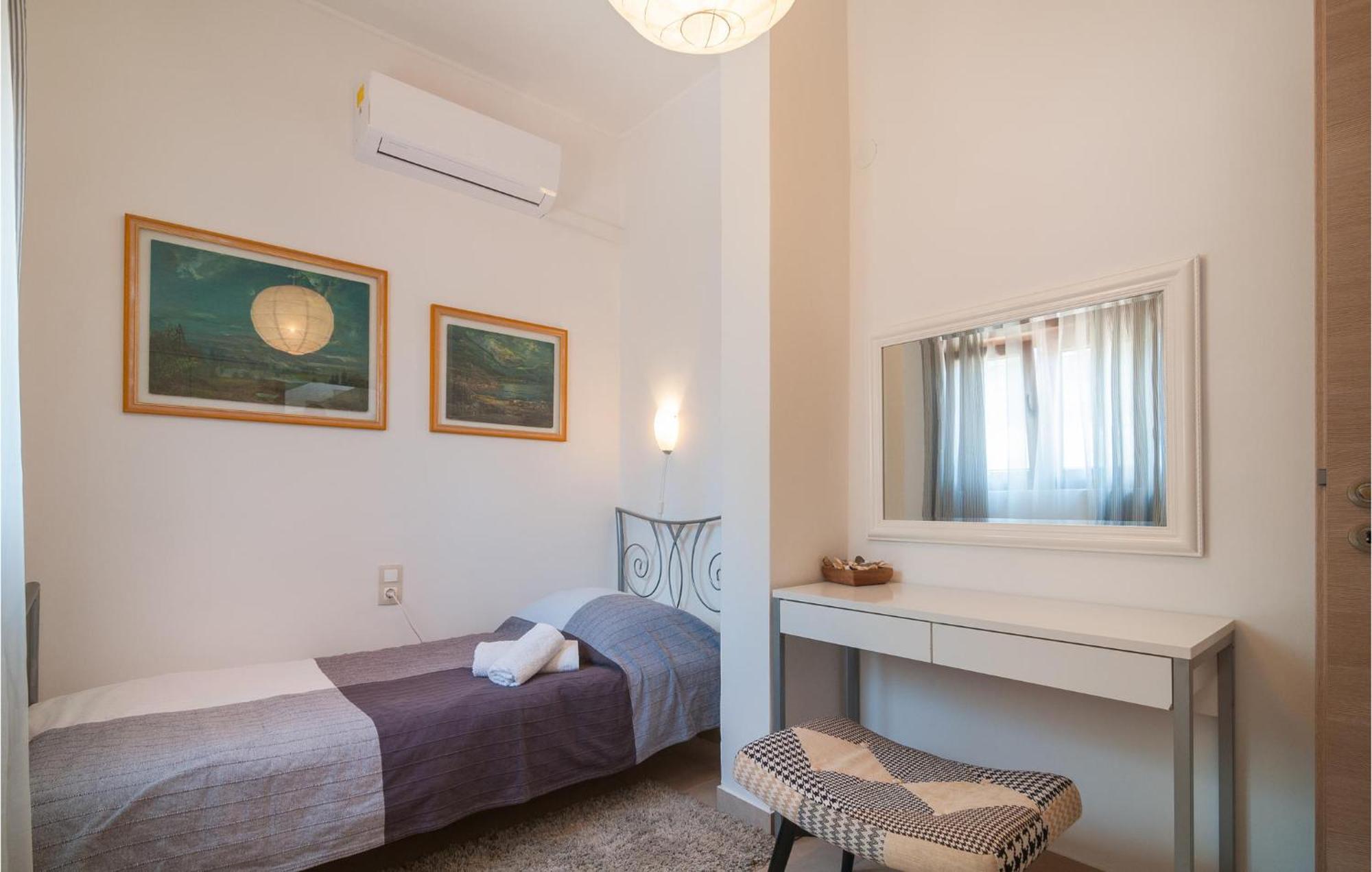 Cozy Home In Mudri Dolac With Kitchen Basina ภายนอก รูปภาพ